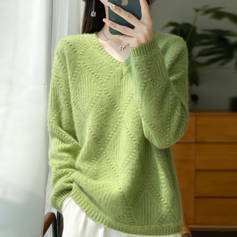Sweater — V-Neck Diamond Cable — knitwear detail 2