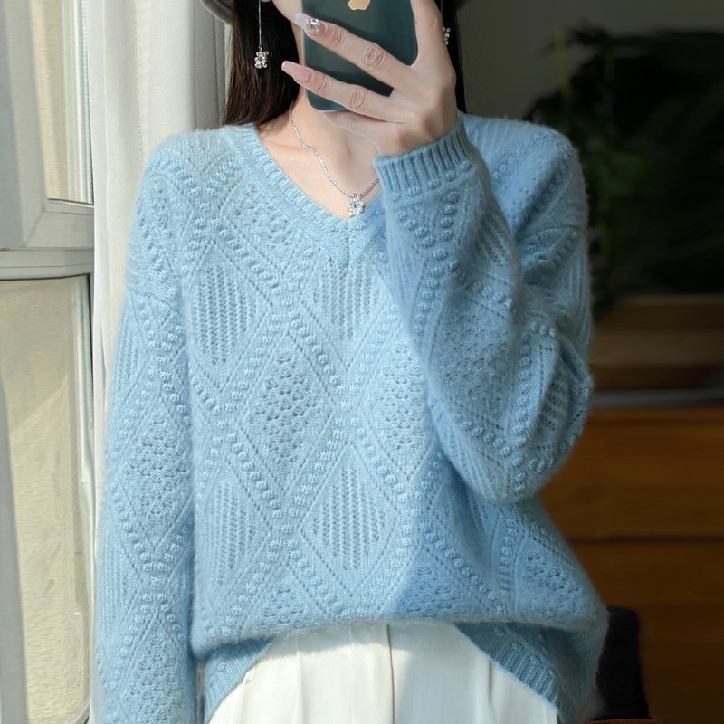 Sweater — V-Neck Diamond Cable — knitwear detail 3